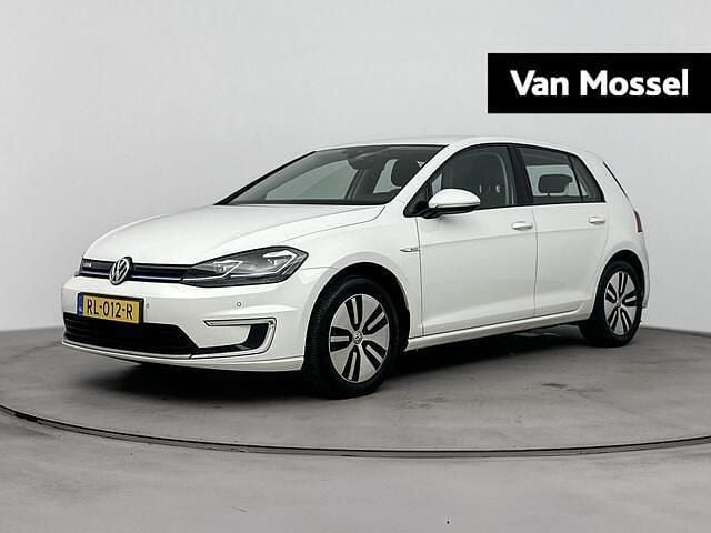 Wit Gebruikt 2018 VW e-Golf Hatchback | € 11.440 (Eerlijke prijs) - Afbeelding 1/4
