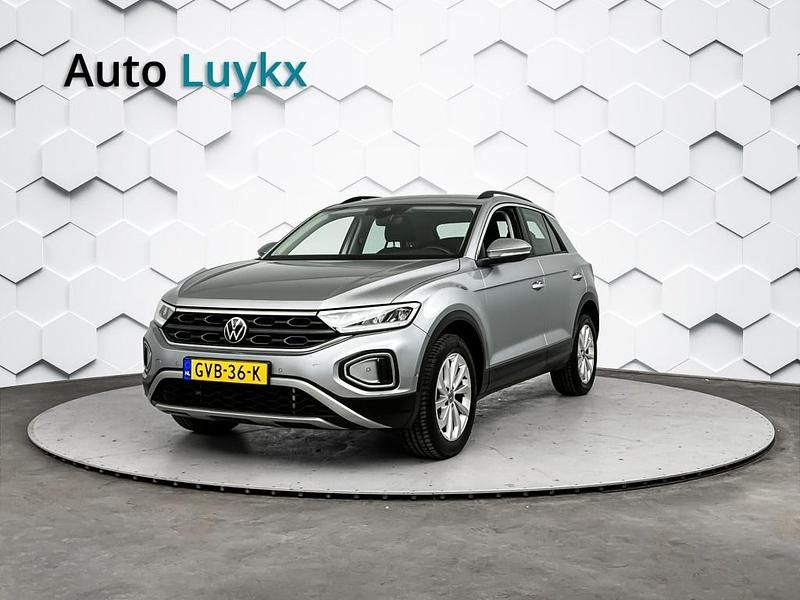 Grijs Gebruikt 2023 VW T-Roc Business SUV | € 27.940 (Goede deal) - Afbeelding 1/4
