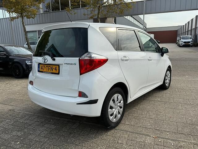 Occasion Toyota Verso-S 99 PK (72 kW) 2012 Wit MPV