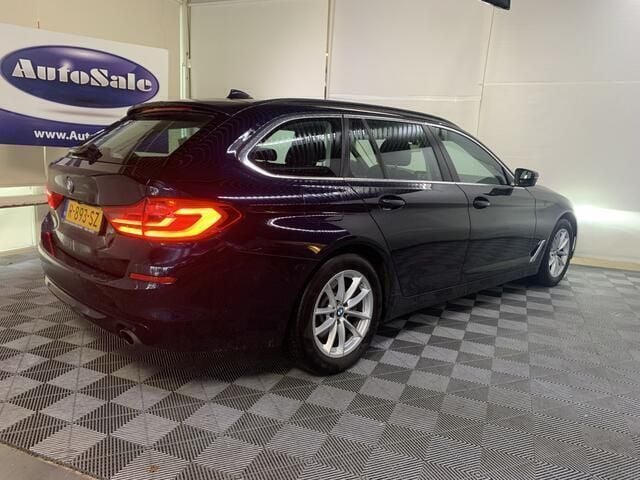 Occasion BMW 520 Executive 184 PK (135 kW) 2018 Blauw, metallic lak Stationwagen
