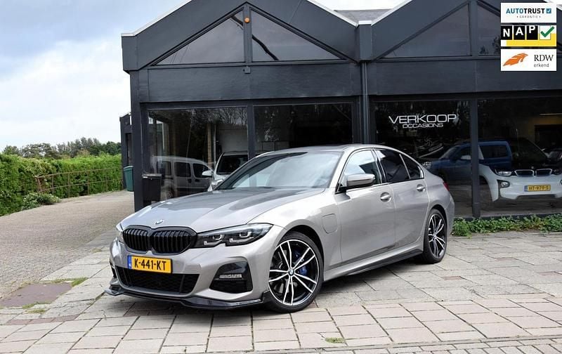 Occasion BMW 330e M Performance 2021 Grijs Sedan