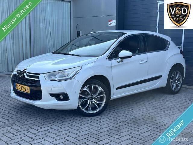 Wit Gebruikt 2011 Citroën DS4 Sport Chic Hatchback | € 6.750 (Eerlijke prijs) - Afbeelding 1/4