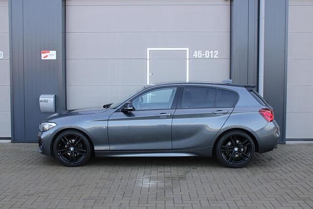 Occasion BMW 118 Executive 136 PK (100 kW) 2019 Grijs Hatchback