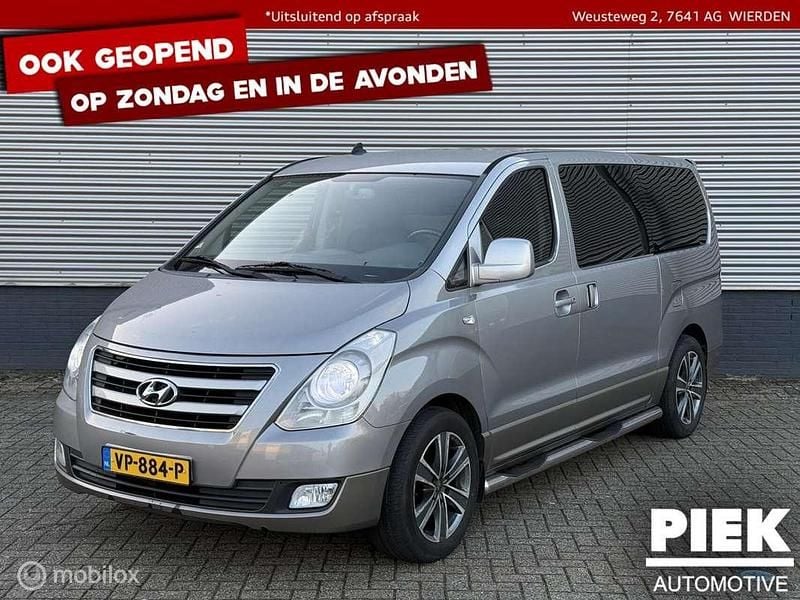 Grijs Gebruikt 2015 Hyundai H 300 Dynamiq Van | € 8.999 (Super prijs) - Afbeelding 1/3