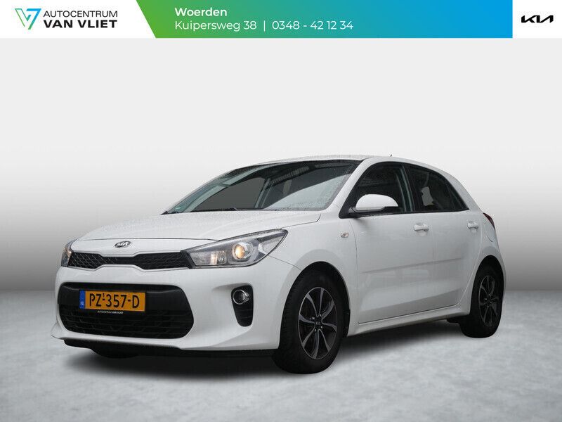 Wit Gebruikt 2017 Kia Rio Hatchback | € 11.390 (Eerlijke prijs) - Afbeelding 1/4