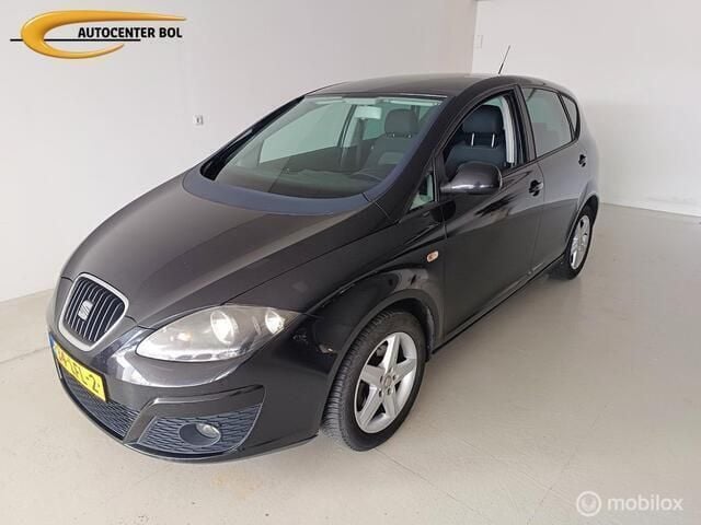 Zwart Gebruikt 2010 Seat Altea MPV | € 3.950 (Eerlijke prijs) - Afbeelding 1/4