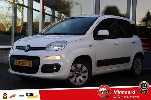 Wit Gebruikt 2015 Fiat Panda Lounge Hatchback | € 4.900 (Eerlijke prijs) - Afbeelding 1/4