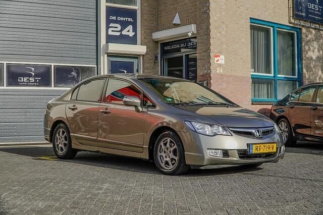 Grijs Gebruikt 2008 Honda Civic Hybrid Sedan | € 2.995 (Eerlijke prijs) - Afbeelding 1/4