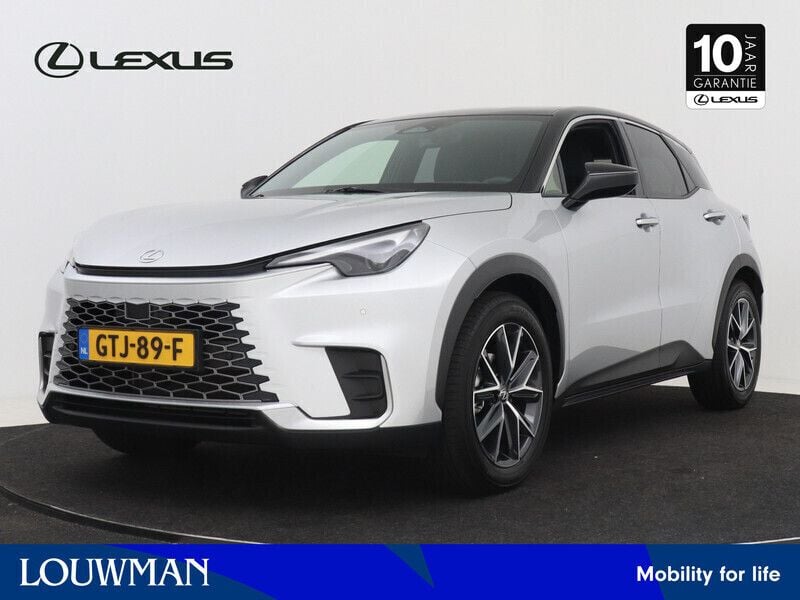 Ultra silver bitone metallic (grijs metallic) Gebruikt 2025 Lexus LBX SUV | € 44.450 (Eerlijke prijs) - Afbeelding 1/3