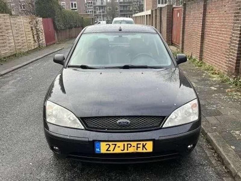 Occasion Ford Mondeo Ghia 170 PK (125 kW) 2002 Zwart Sedan