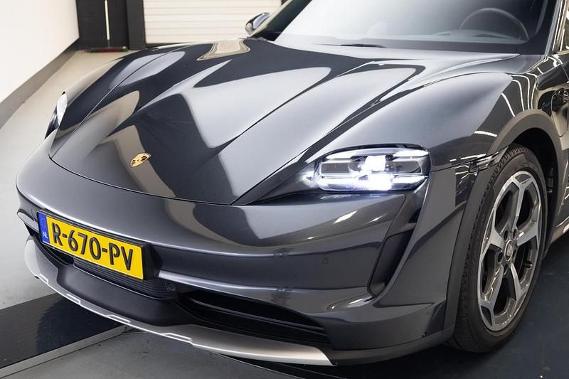 Occasion Porsche Taycan 22 kW (30 PK) 2022 Grijs SUV