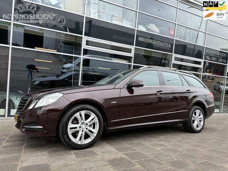 Bruin Gebruikt 2012 Mercedes E200 Avantgarde Stationwagen | € 14.950 (Eerlijke prijs) - Afbeelding 1/4