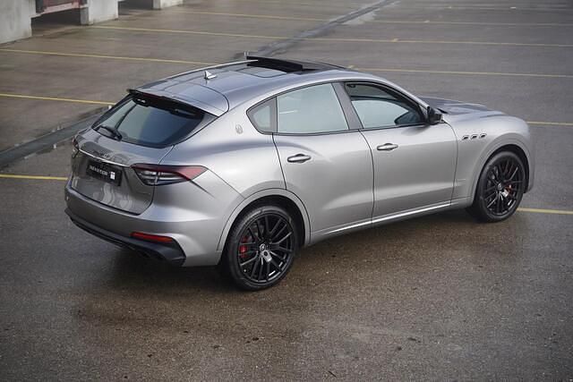 Occasion Maserati Levante 430 PK (316 kW) 2021 Grijs (metallic) SUV