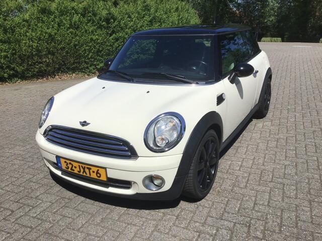 Wit Gebruikt 2009 Mini Cooper Chili Hatchback | € 5.900 (Duur) - Afbeelding 1/4