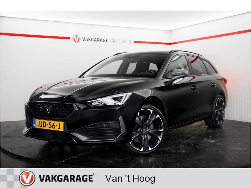 Zwart Gebruikt 2022 Cupra Leon VZ Stationwagen | € 23.944 (Super prijs) - Afbeelding 1/4