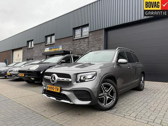 Grijs Gebruikt 2021 Mercedes GLB200 Premium Plus SUV | € 34.999 (Goede deal) - Afbeelding 1/4
