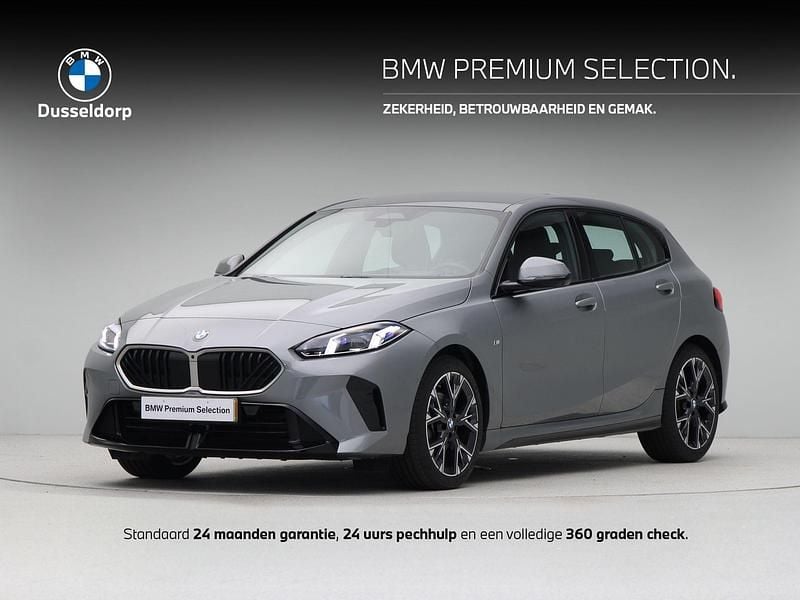 Grijs Gebruikt 2024 BMW 120 M Sport Hatchback | € 38.950 (Super prijs) - Afbeelding 1/4