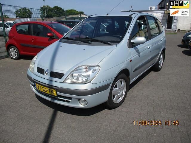 Grijs Gebruikt 2002 Renault Scénic MPV | € 999 (Eerlijke prijs) - Afbeelding 1/4