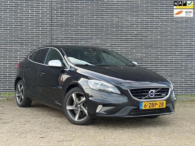 Zwart Occasion 2014 Volvo V40 Business Edition Hatchback | € 3.950 (Super prijs) - Afbeelding 1/4
