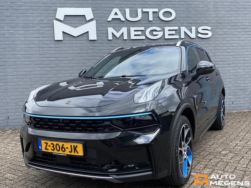 Zwart Gebruikt 2024 Lynk & Co 01 SUV | € 32.900 (Duur) - Afbeelding 1/4