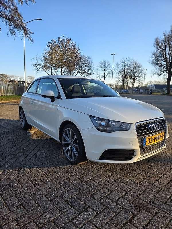 Occasion Audi A1 Attraction 86 PK (63 kW) 2011 Wit Hatchback