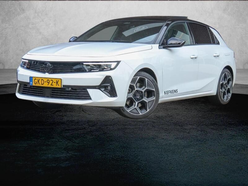 Wit Gebruikt 2024 Opel Astra Ultimate Hatchback | € 39.920 (Duur) - Afbeelding 1/3