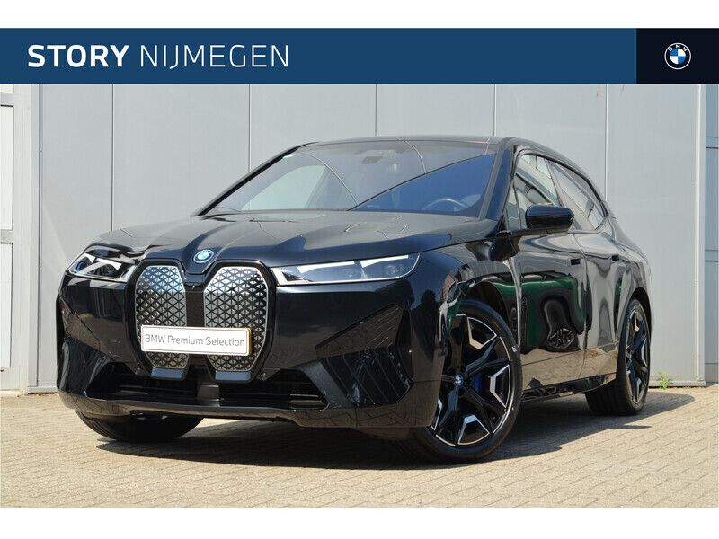 Zwart Gebruikt 2022 BMW iX Executive SUV | € 51.950 (Iets duurder) - Afbeelding 1/4