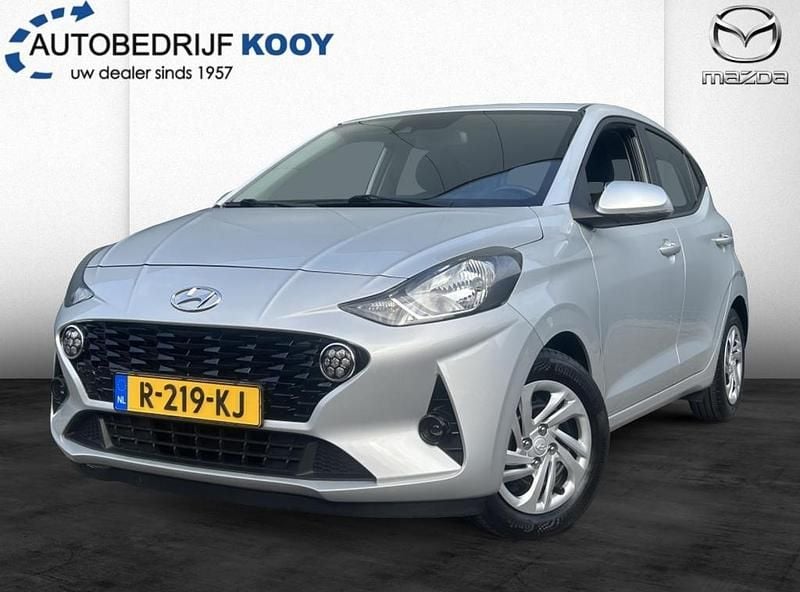 Grijs Gebruikt 2022 Hyundai i10 Comfort Hatchback | € 13.740 (Eerlijke prijs) - Afbeelding 1/4