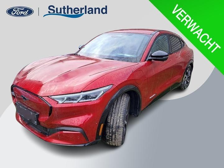 Rood Occasion 2024 Ford Mustang Mach-E Premium SUV | € 40.395 (Iets duurder) - Afbeelding 1/4