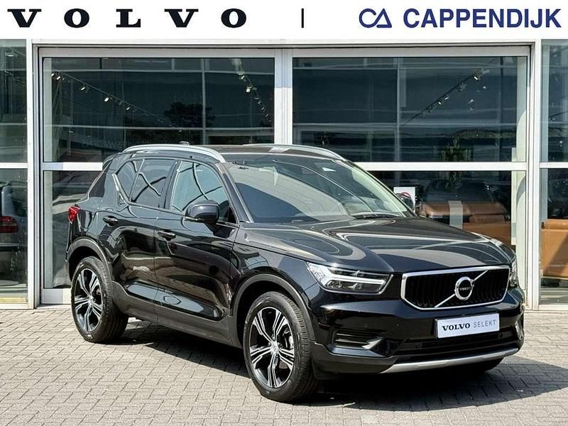 Zwart Gebruikt 2019 Volvo XC40 Momentum SUV | € 28.795 (Eerlijke prijs) - Afbeelding 1/4