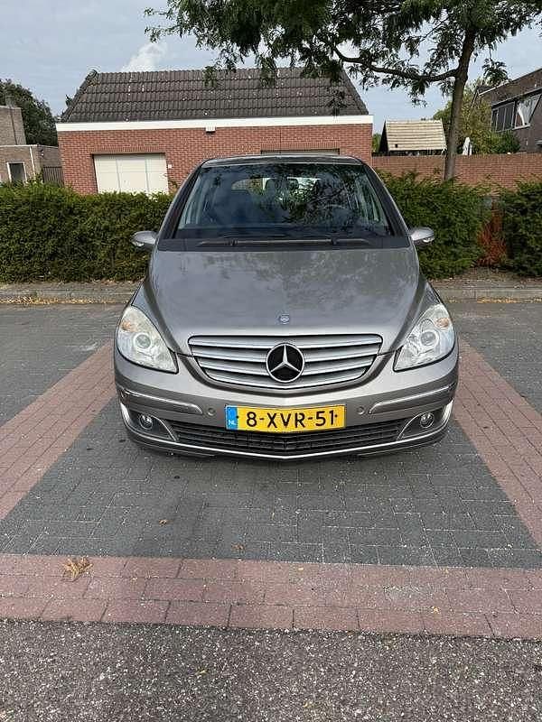 Gebruikt 2006 Mercedes B200 MPV | € 2.000 (Eerlijke prijs) - Afbeelding 1/4