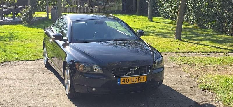 Zwart Gebruikt 2009 Volvo C70 Summum Cabriolet | € 7.000 (Eerlijke prijs) - Afbeelding 1/4