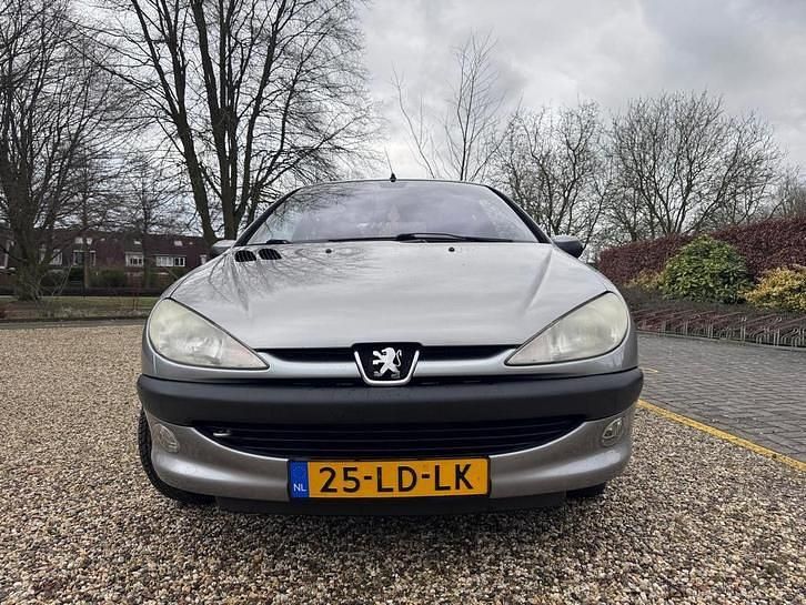 Occasion Peugeot 206 74 PK (54 kW) 2002