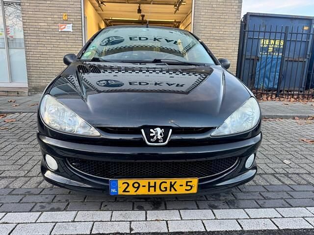 Occasion Peugeot 206 75 PK (55 kW) 2008 Zwart Hatchback