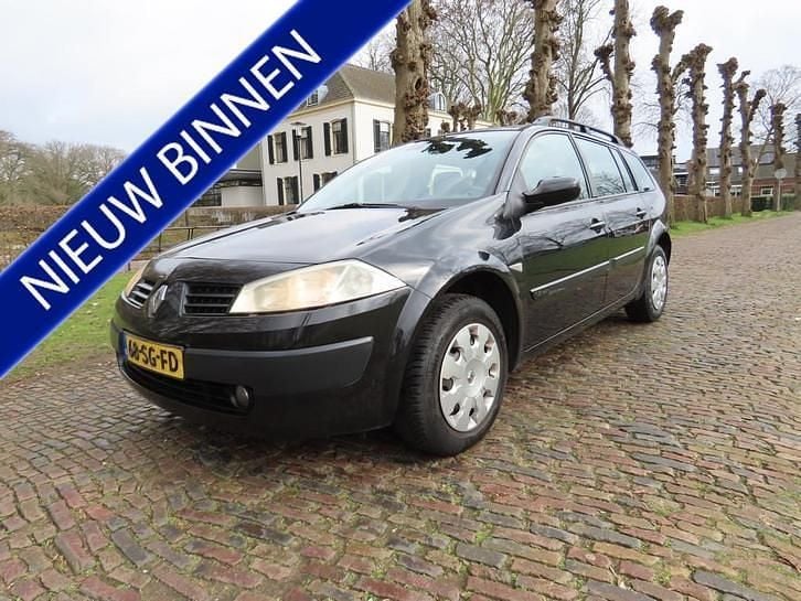 Gebruikt 2006 Renault Mégane II Dynamique | € 2.250 - Afbeelding 1/4