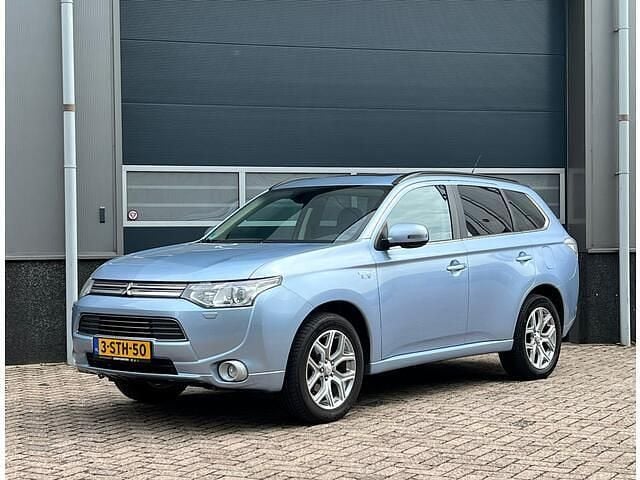 Blauw Gebruikt 2013 Mitsubishi Outlander Instyle SUV | € 6.450 (Goede deal) - Afbeelding 1/4