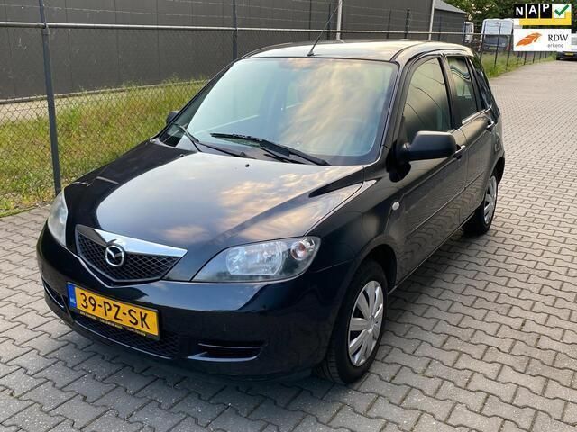 Zwart, metallic lak Gebruikt 2005 Mazda 2 Exclusive MPV | € 899 (Eerlijke prijs) - Afbeelding 1/4