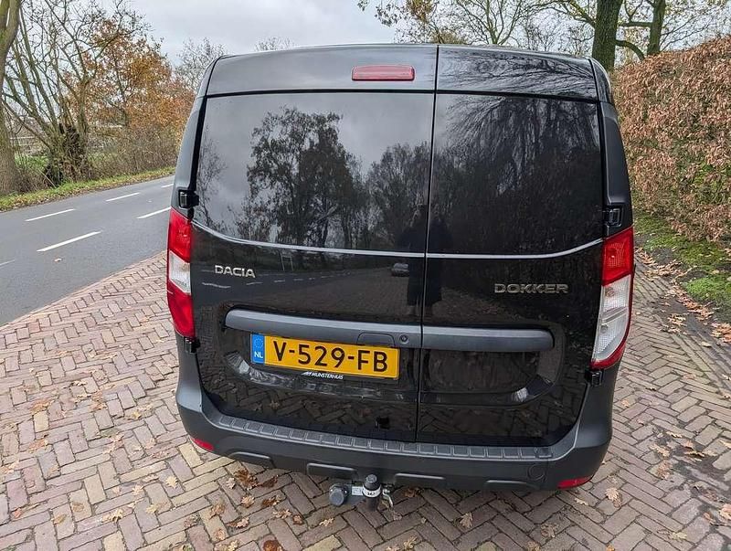 Occasion Dacia Dokker 102 PK (75 kW) 2017 Zwart MPV