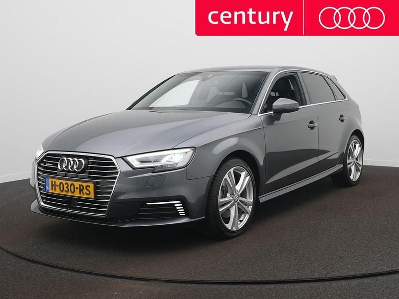 Grijs Gebruikt 2020 Audi A3 Sportback e-tron S-Line Hatchback | € 23.450 (Super prijs) - Afbeelding 1/4