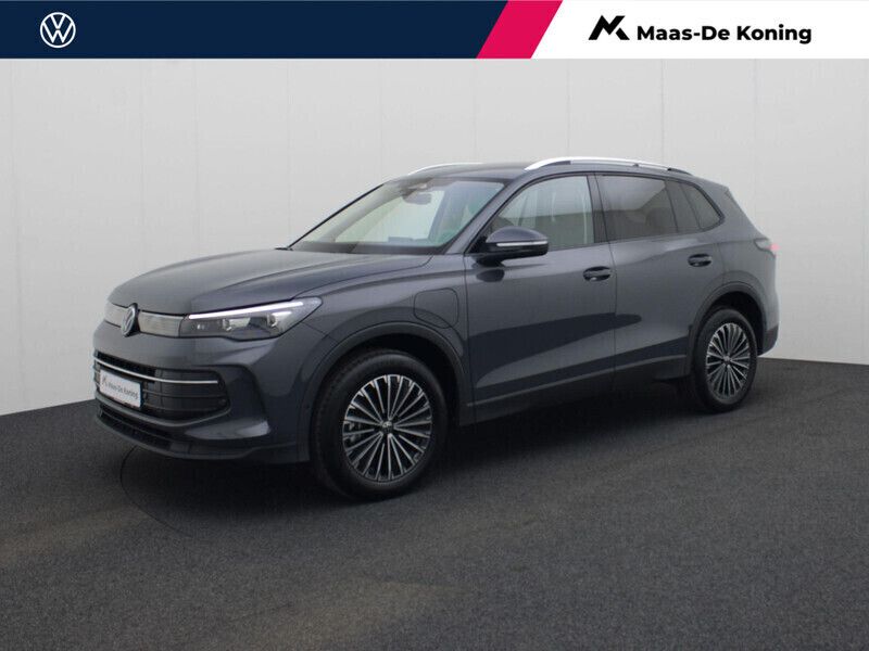 Grijs Nieuw 2025 VW Tiguan Life SUV | € 48.740 (Super prijs) - Afbeelding 1/4