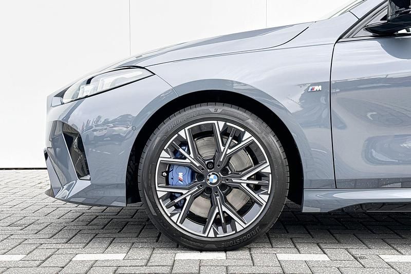 Occasion BMW M135 Comfort Edition 300 PK (220 kW) 2025 Grijs Hatchback