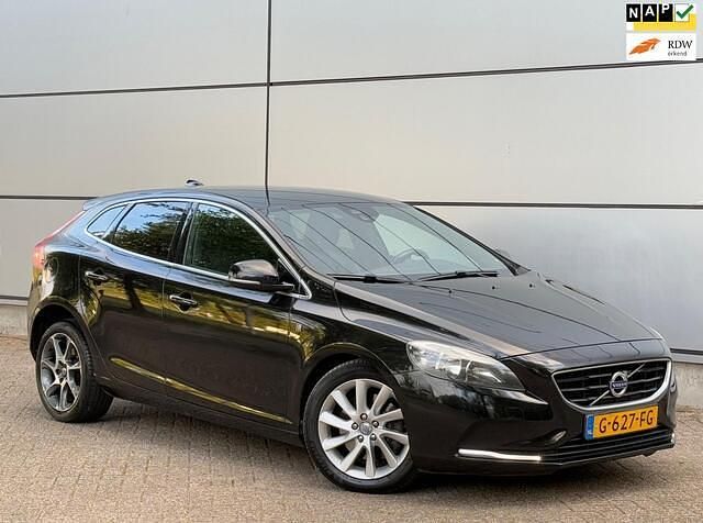 Zwart Gebruikt 2015 Volvo V40 CC Ocean Race Stationwagen | € 7.450 (Goede deal) - Afbeelding 1/4