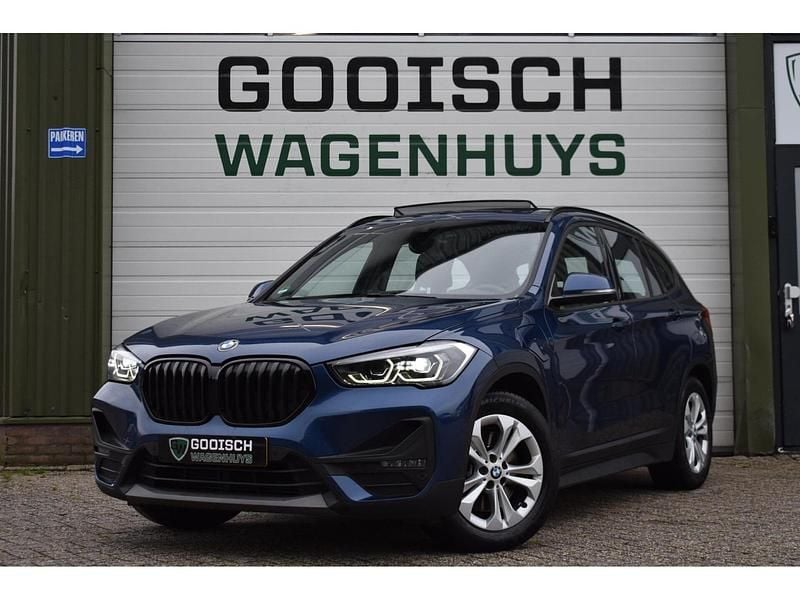 Blauw Occasion 2021 BMW X1 M Sport SUV | € 19.390 (Super prijs) - Afbeelding 1/4