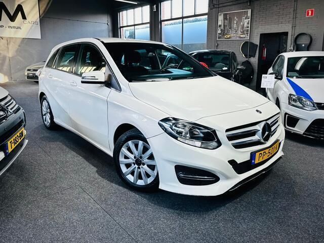 Wit Gebruikt 2017 Mercedes B180 Business MPV | € 6.550 - Afbeelding 1/4
