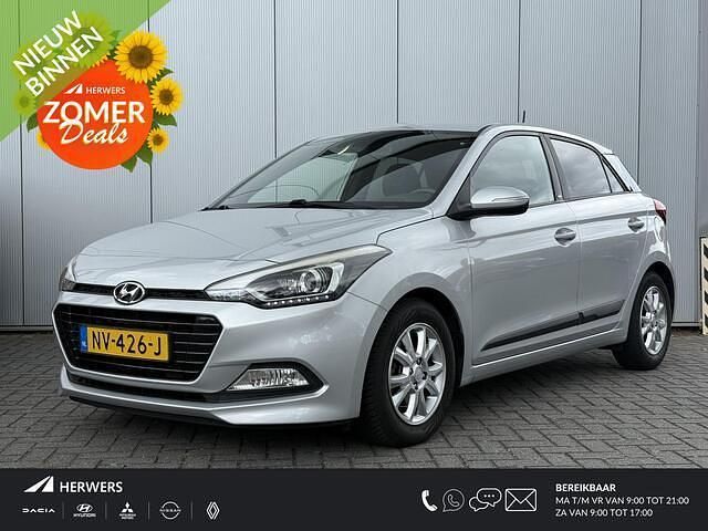 Grijs Gebruikt 2017 Hyundai i20 GO! Hatchback | € 11.435 (Eerlijke prijs) - Afbeelding 1/4