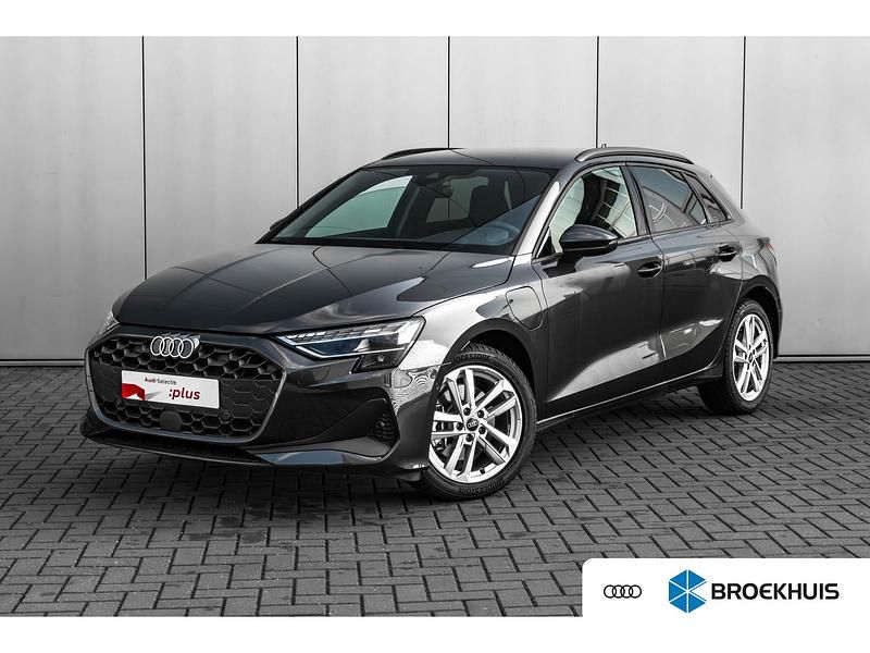 Occasion Audi A3 Sportback e-tron Advanced 2026 Grijs Hatchback