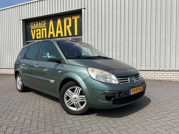 Groen Gebruikt 2004 Renault Grand Scénic II Dynamique MPV | € 950 - Afbeelding 1/4