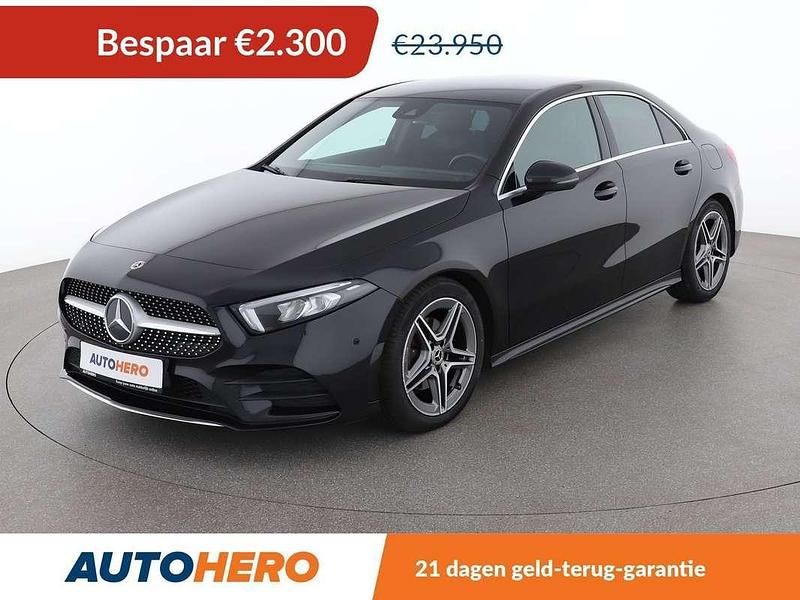 Zwart Gebruikt 2020 Mercedes A180 AMG line Hatchback | € 21.849 (Goede deal) - Afbeelding 1/3