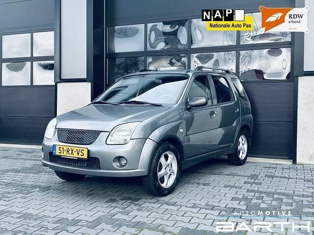 Grijs (metallic) Gebruikt 2005 Suzuki Ignis Hatchback | € 1.995 (Eerlijke prijs) - Afbeelding 1/4