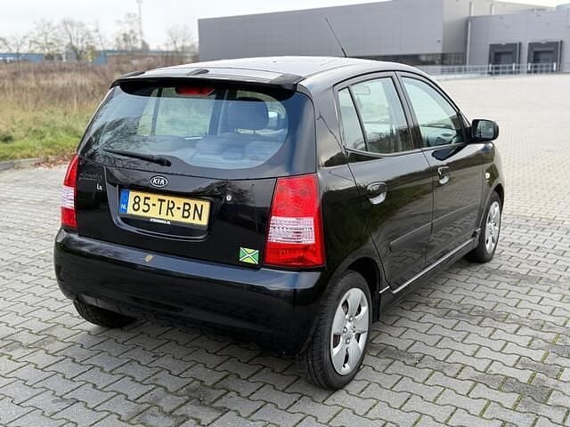 Occasion Kia Picanto 61 PK (44 kW) 2007 Zwart Hatchback